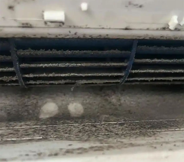 宿迁市空调吹的风有股烧焦味是怎么回事